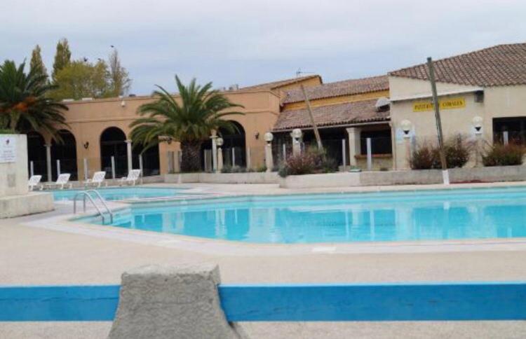 Appartement village 9 en résidence de vacances en Camargue Arles Extérieur photo